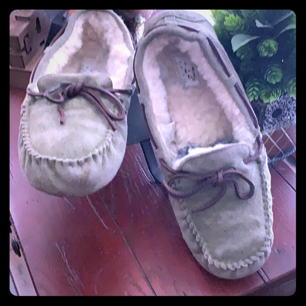 UGG’s Men’s Suede Slippers